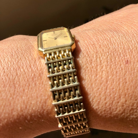 Vintage ladies gold Seiko wristwatch - Picture 4 of 17